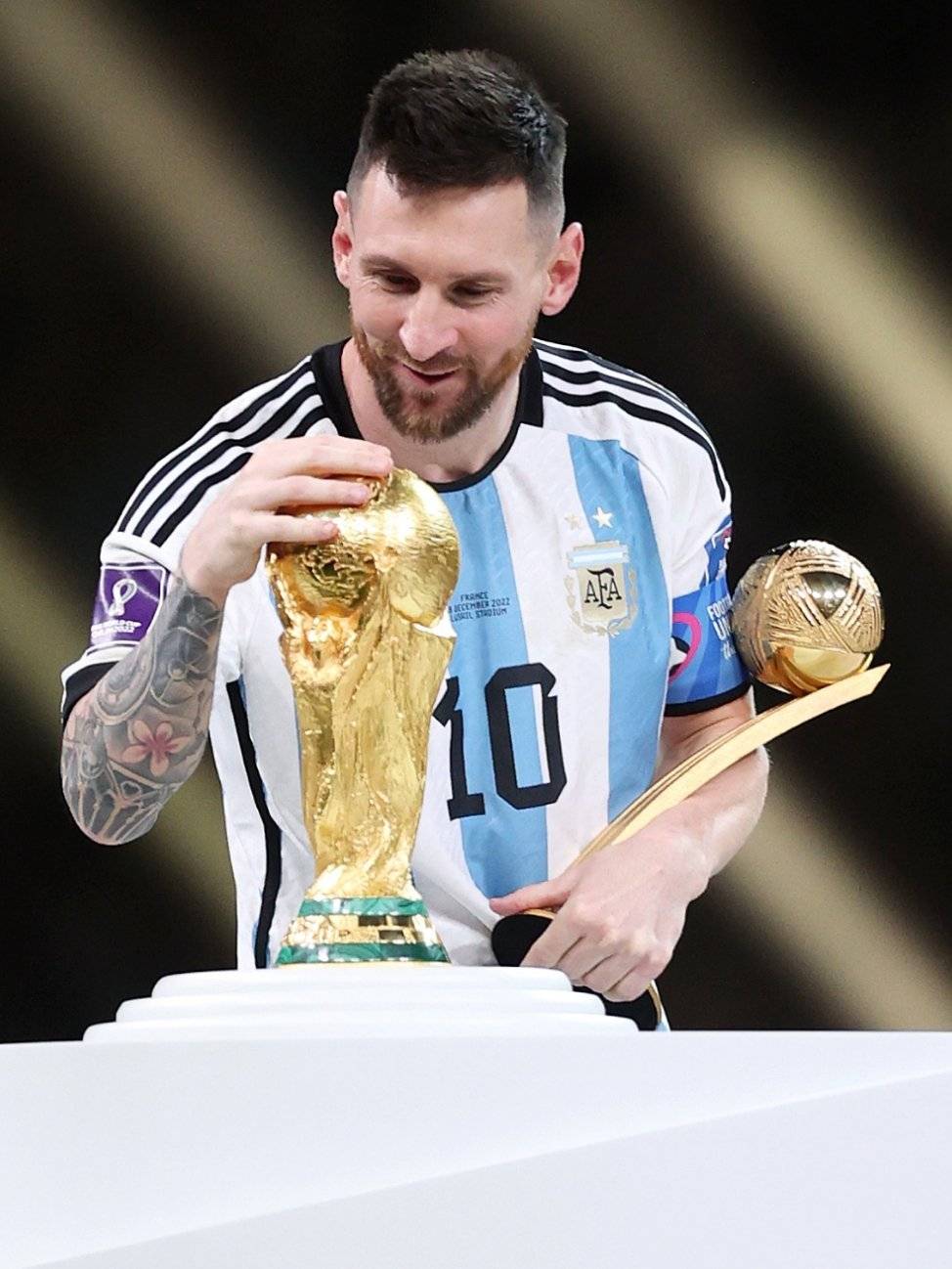 也彰显了中 也彰显了中