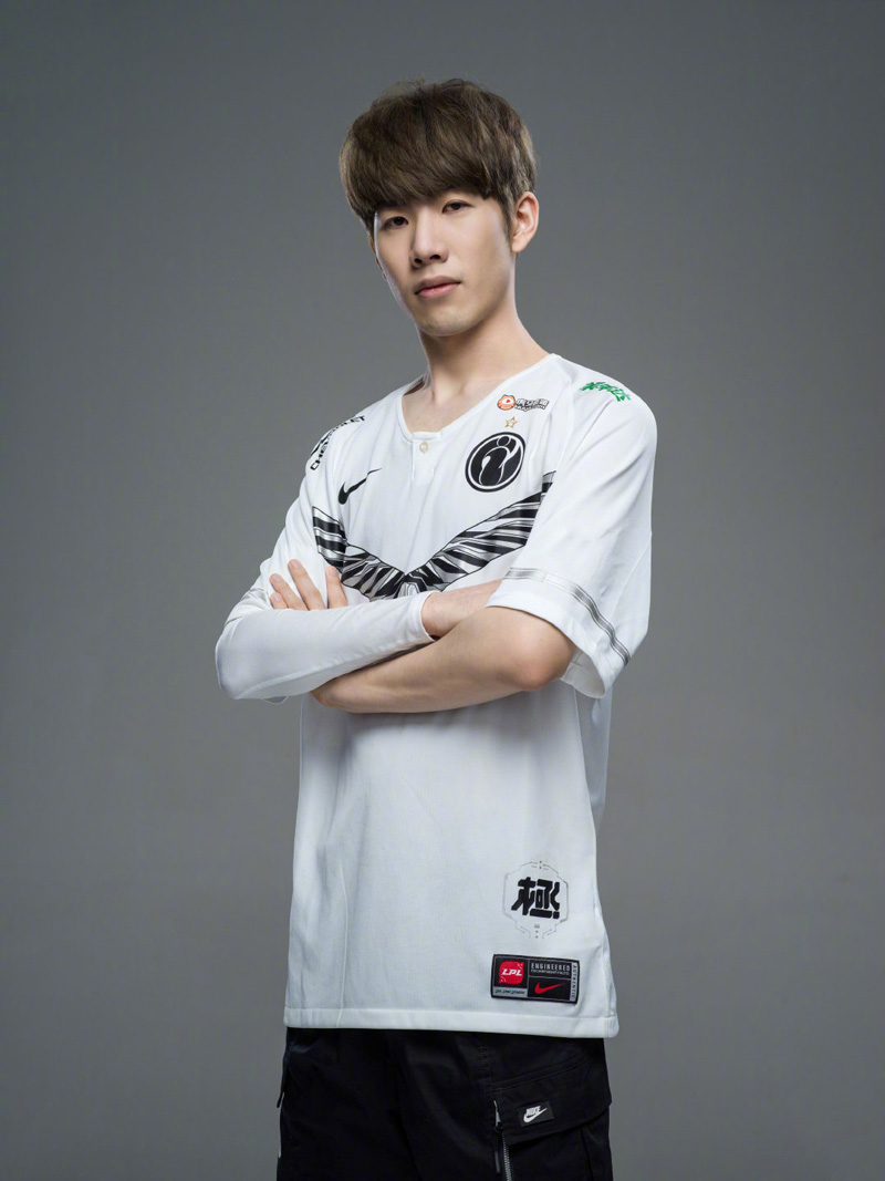 果约基奇离 果约基奇离