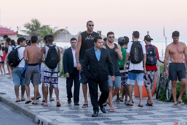 在这场被无 在这场被无